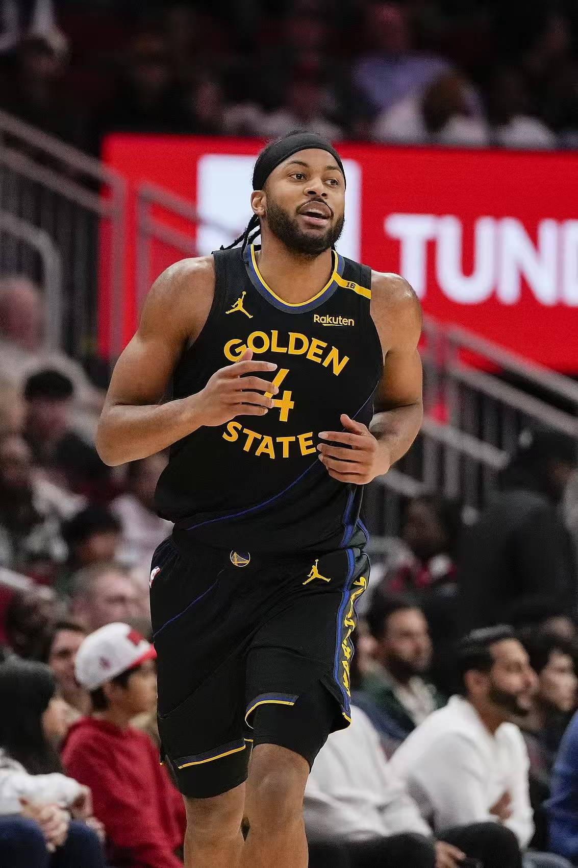 巴特勒险胜球队未来可期，独行侠关键表现点燃全场！